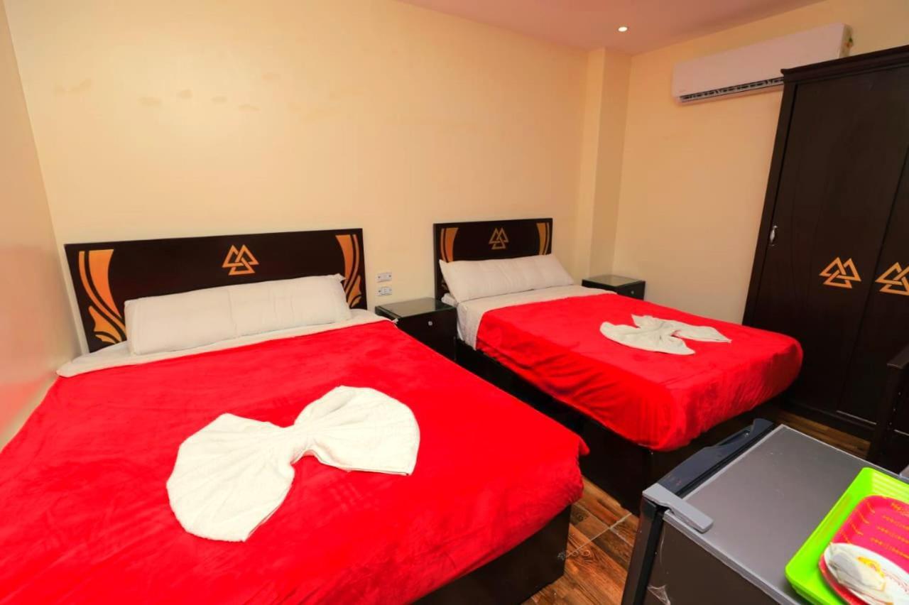 Magic Pyramids Hotel 3*