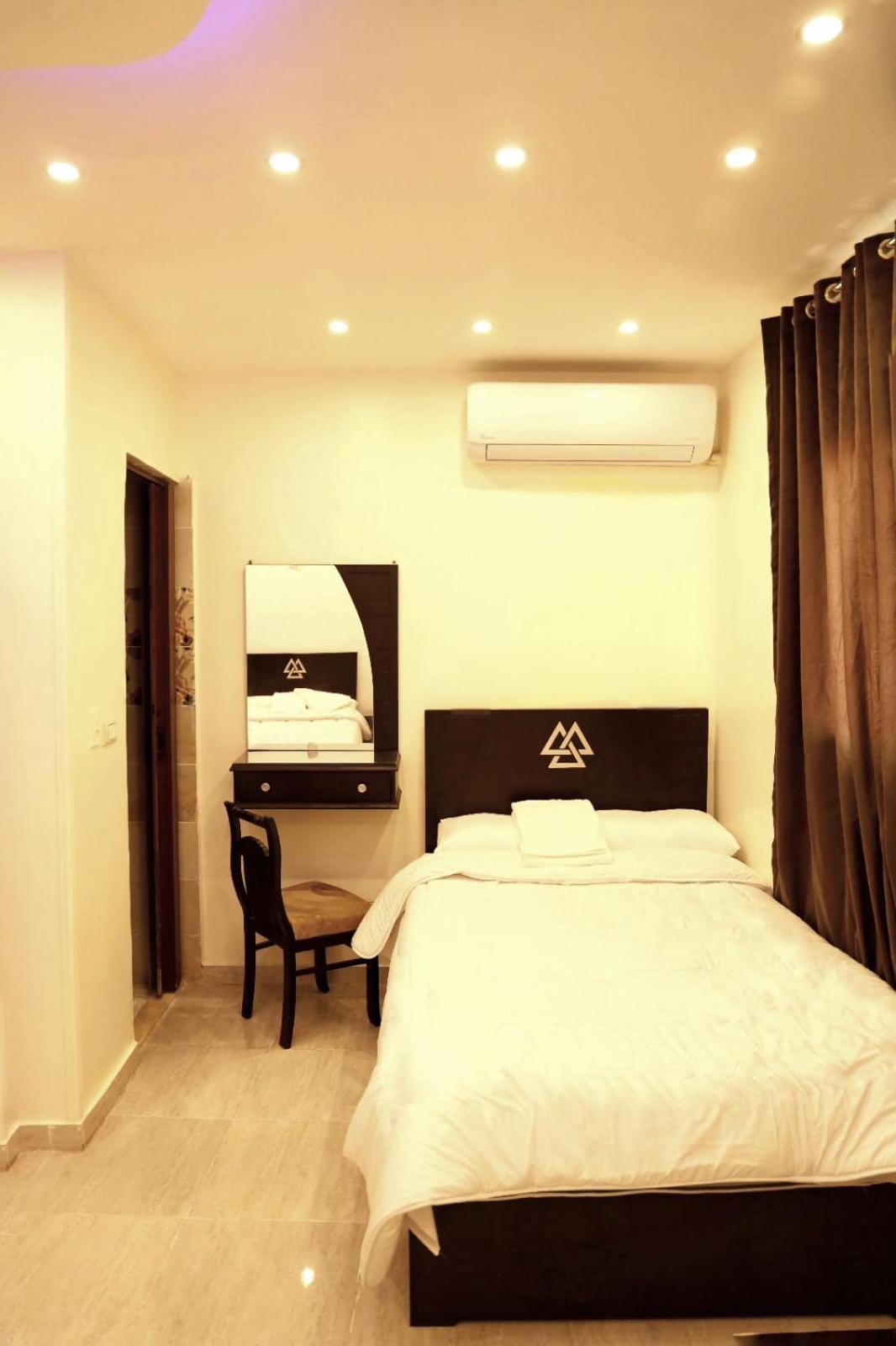 Magic Pyramids Hotel 3*