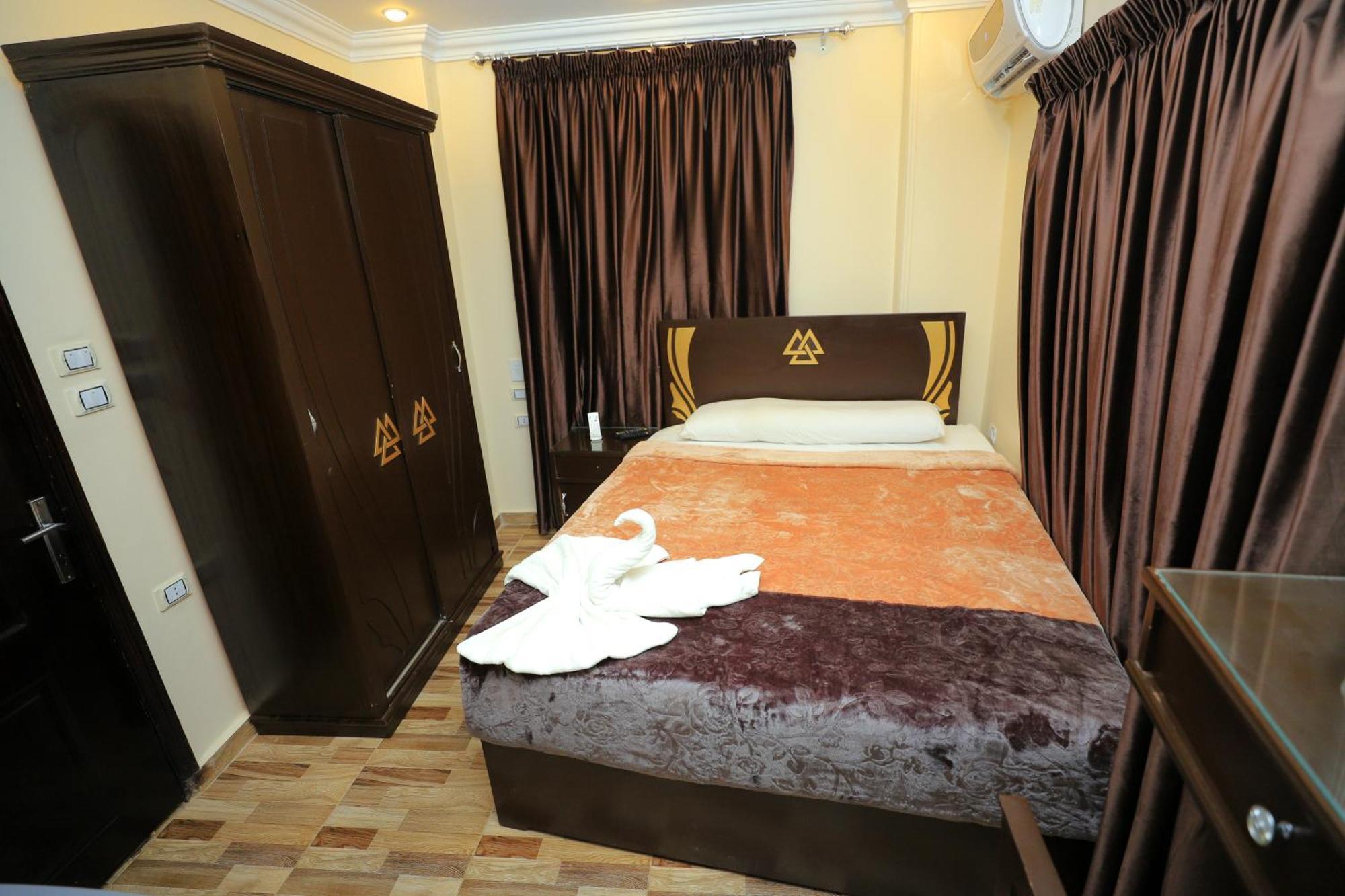Magic Pyramids Hotel