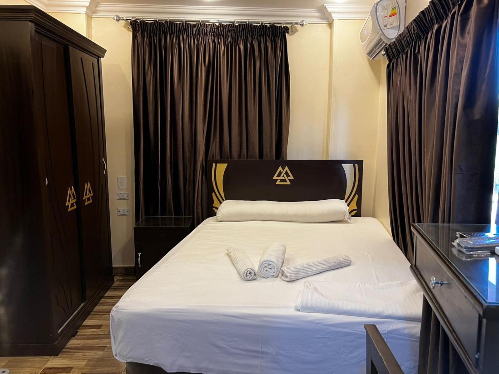 Magic Pyramids Hotel 3*